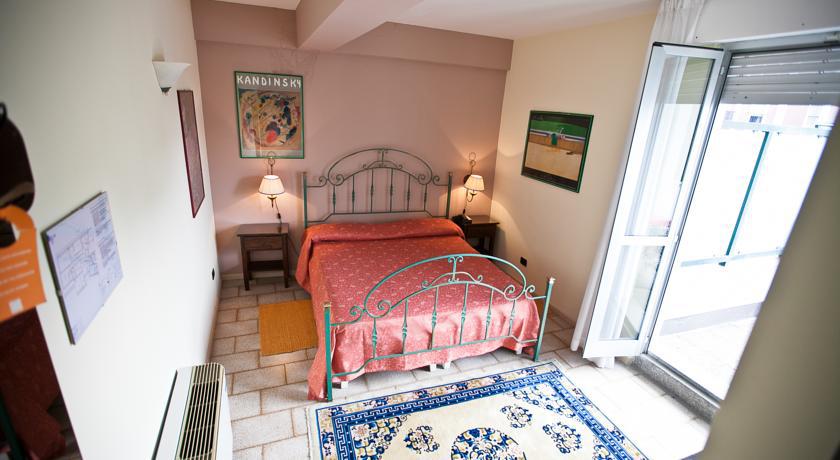 Hotel Rainero Asti Oda fotoğraf